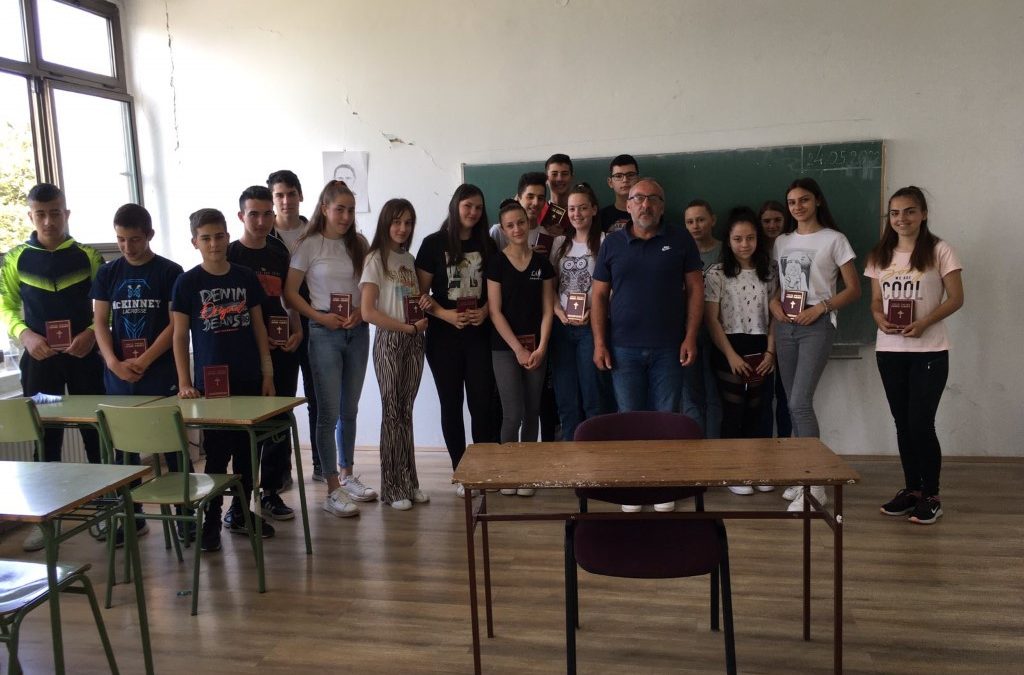 Нови завјет за мале матуранте у Берковићима